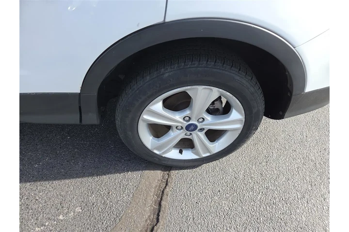 2014 Escape SE FWD image 9