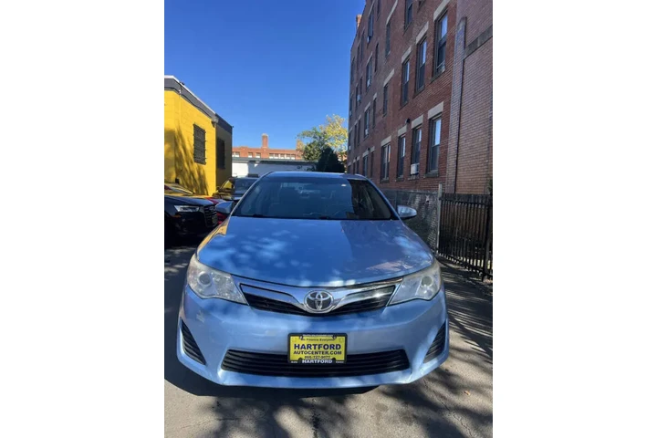 $9999 : 2012 Camry LE image 3