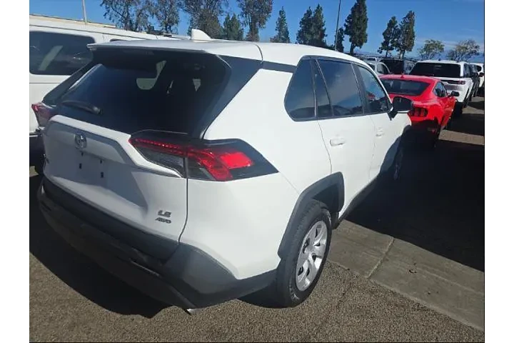$27995 : Toyota RAV4 2024 AWD LE 4dr image 3