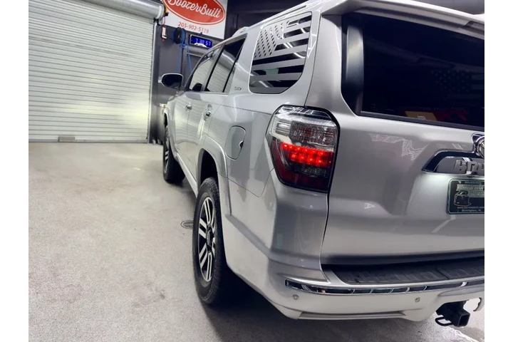 $25995 : 2016 4Runner image 5
