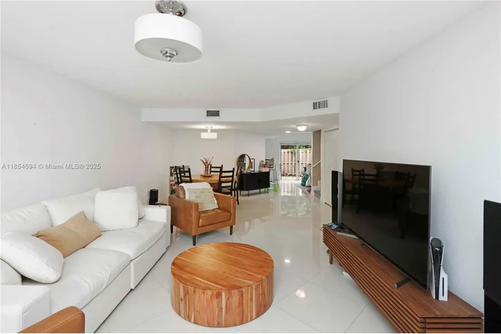 $385000 : VENTA DE PROPIEDADES EN MIAMI! image 5