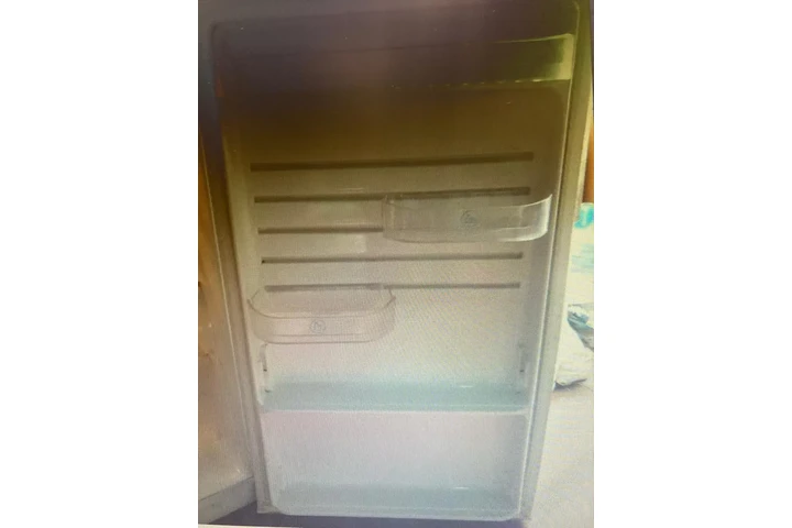 $6150 : Refrigerador Blanco Mabe Usado image 6