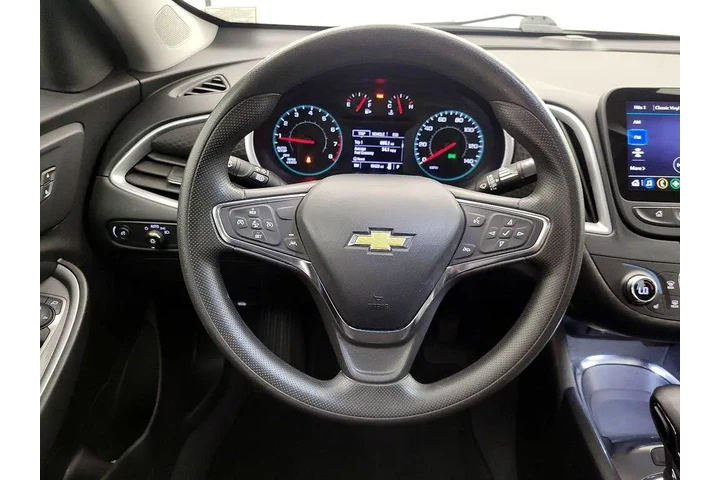 $20998 : Chevrolet Malibu 2023 LT 4dr image 10