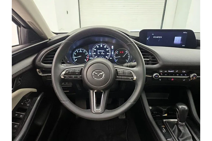 $21998 : Mazda Mazda3 Sedan 2024 2.5 image 10