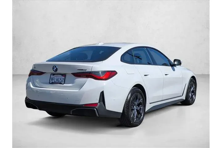 $32040 : BMW i4 2023 eDrive35 Gran Co image 5