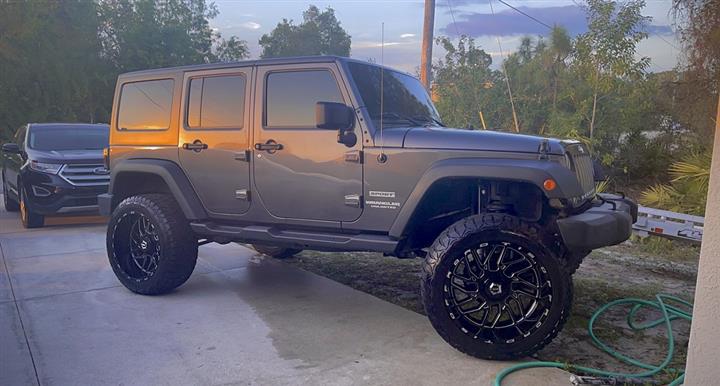 $18000 : 2017 Jeep Wrangler Unlimited S image 2