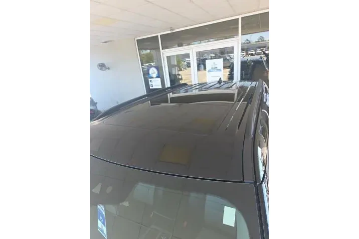 $33982 : Ford Explorer 2023 AWD XLT 4 image 9