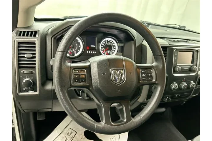 $33747 : Ram 1500 Classic 2023 4x4 Tr image 4