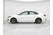 $17998 : Kia Forte 2023 LXS 4dr Sedan thumbnail