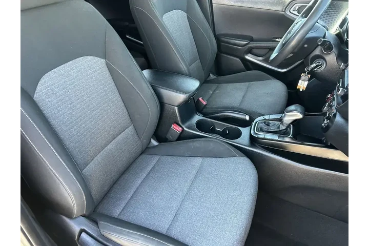 $8824 : Kia Soul 2020 S 4dr Crossove image 10