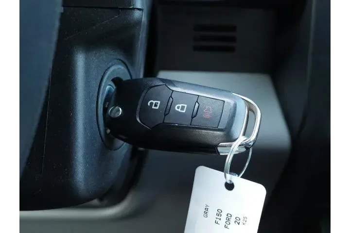 $29976 : Ford F-150 2020 4x4 XL 4dr S image 8