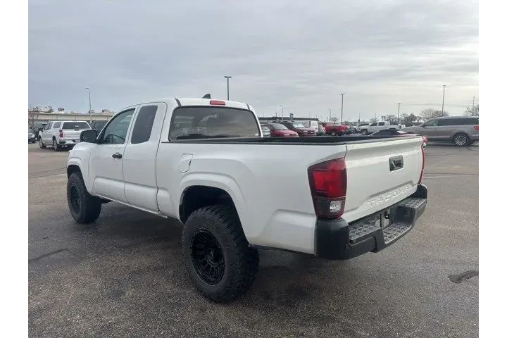 $24982 : Toyota Tacoma 2021 4x2 SR 4d image 5