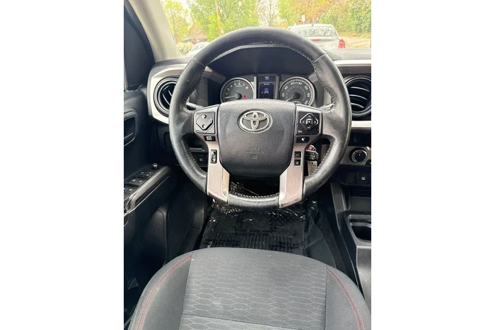 $25995 : 2018 Tacoma SR5 V6 image 8