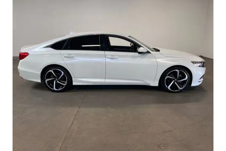 $21844 : Honda Accord 2018 Sport 4dr image 2