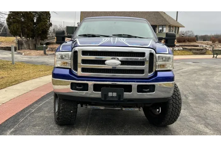 $13997 : 2005 Excursion XLT image 3