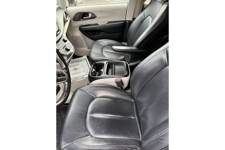 $16999 : 2019 Pacifica Touring L image 7