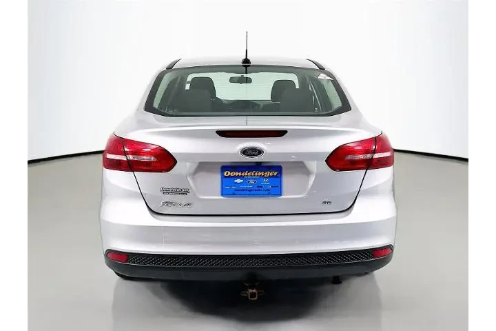 $11752 : Ford Focus 2017 SE 4dr Sedan image 6