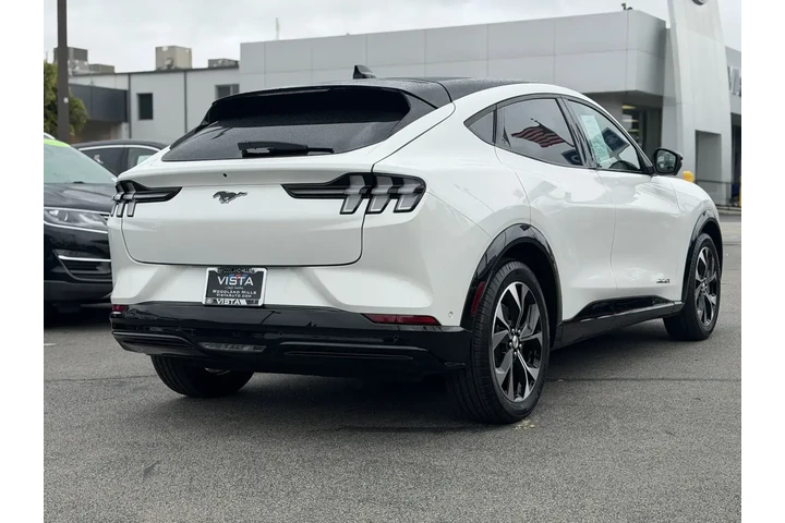 $31995 : Ford Mustang Mach-E 2023 Pre image 6