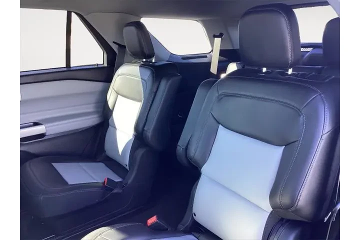$35000 : Ford Explorer 2022 AWD XLT 4 image 7