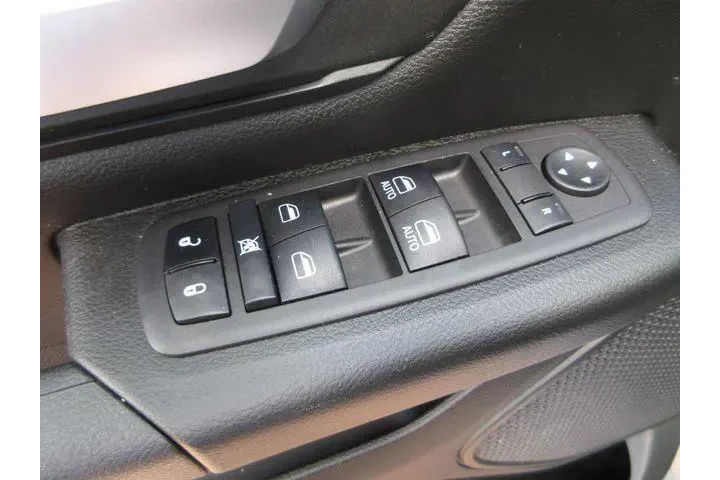 $34499 : Ram 1500 2024 4x4 Tradesman image 10