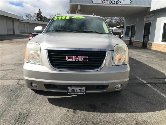 $8999 : 2007 GMC Yukon XL 2WD 4dr 150 image 2