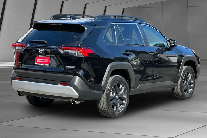 $33900 : Toyota RAV4 2024 AWD Adventu image 4