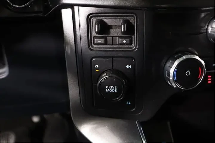 $33722 : Ford F-150 2022 4x4 XLT 4dr image 9