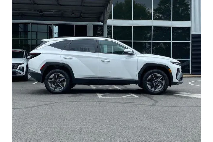 $30943 : Hyundai TUCSON 2025 AWD SEL image 10