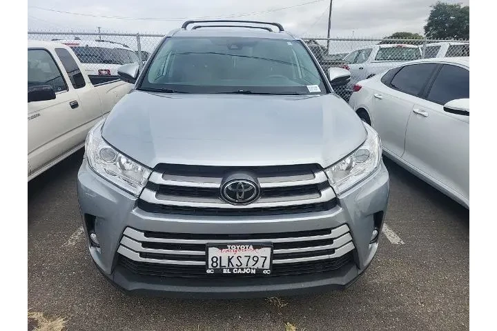 $22781 : Toyota Highlander 2019 XLE 4 image 2