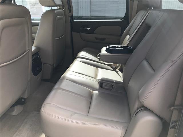 $8999 : 2007 GMC Yukon XL 2WD 4dr 150 image 9