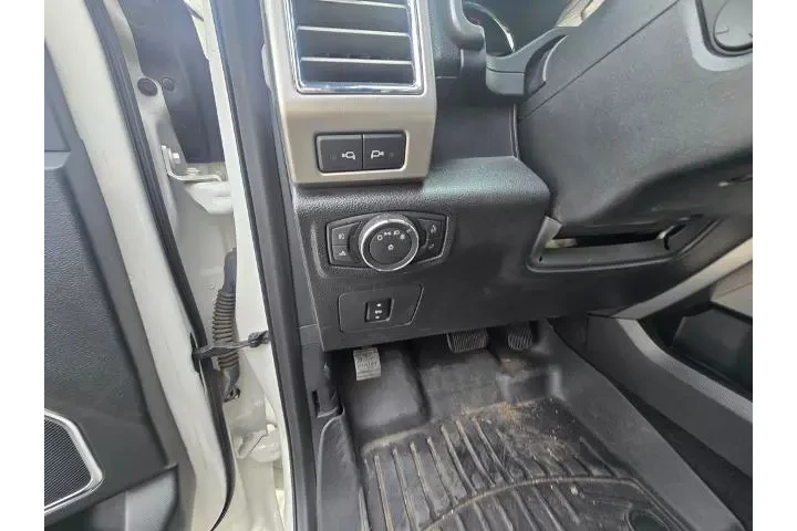 $27700 : Ford F-150 2016 4x2 King Ran image 10