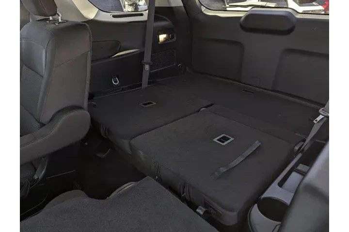 $33999 : Ford Explorer 2023 AWD XLT 4 image 9