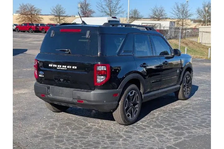 $32000 : Ford Bronco Sport 2024 AWD O image 2