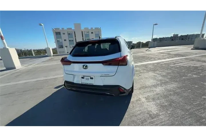 $31888 : Lexus UX 250h 2023 F SPORT D image 7