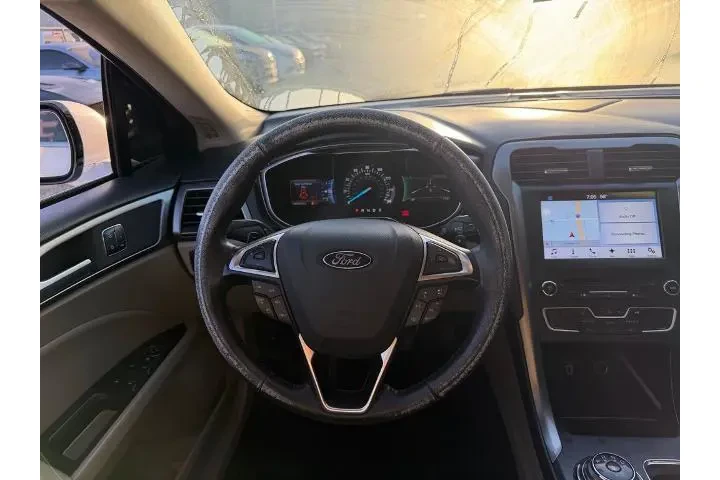 $10800 : Ford Fusion 2017 SE 4dr Seda image 5