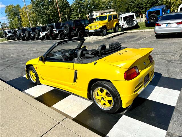 $11291 : 1991 Beat Convertible Right H image 3