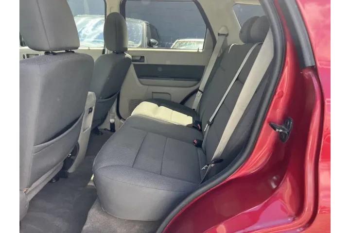 $7900 : 2009 Escape XLT image 9