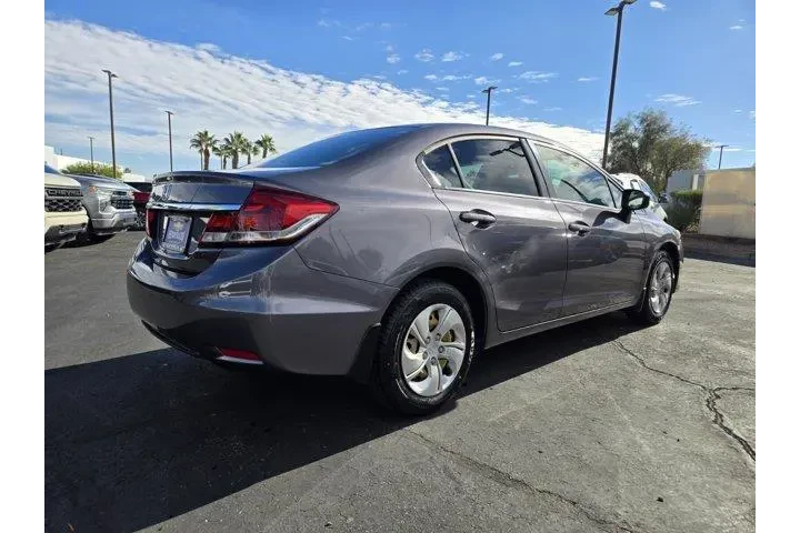 $13991 : Honda Civic 2014 LX 4dr Seda image 6