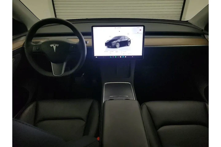 $31998 : Tesla Model Y 2022 AWD Long image 9
