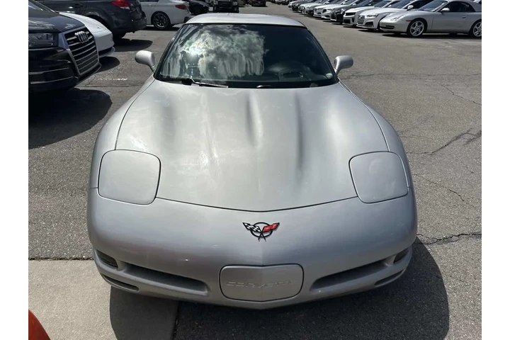 $24910 : 2004 Corvette image 4