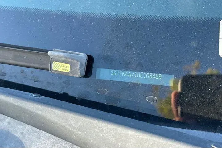 $7795 : Kia Forte 2017 LX 4dr Sedan image 7