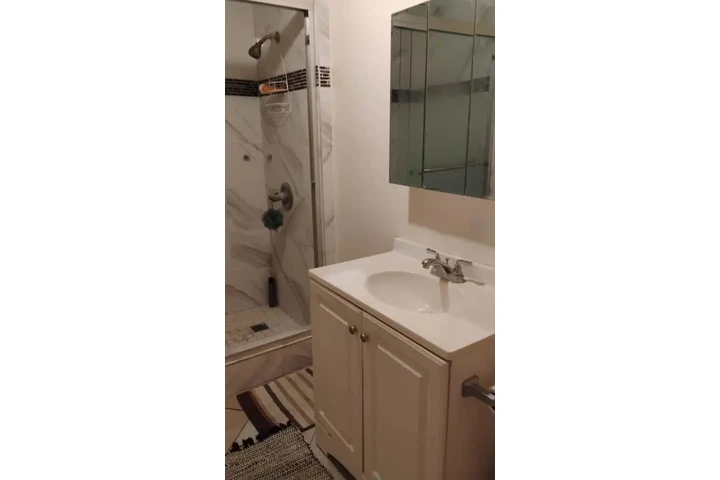 $1 : Arriendo de piezas - Rental image 1