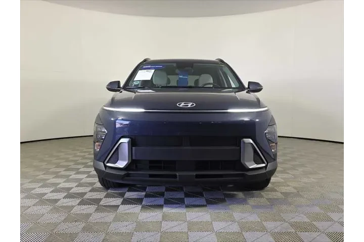 $22989 : Hyundai KONA 2025 SEL 4dr Cr image 2