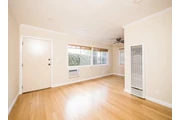 $2000 : 2 Bedroom Apt in Los Angeles thumbnail