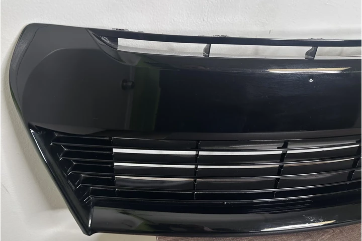 $50 : 14-16 TOYOTA COROLLA S GRILLE image 4