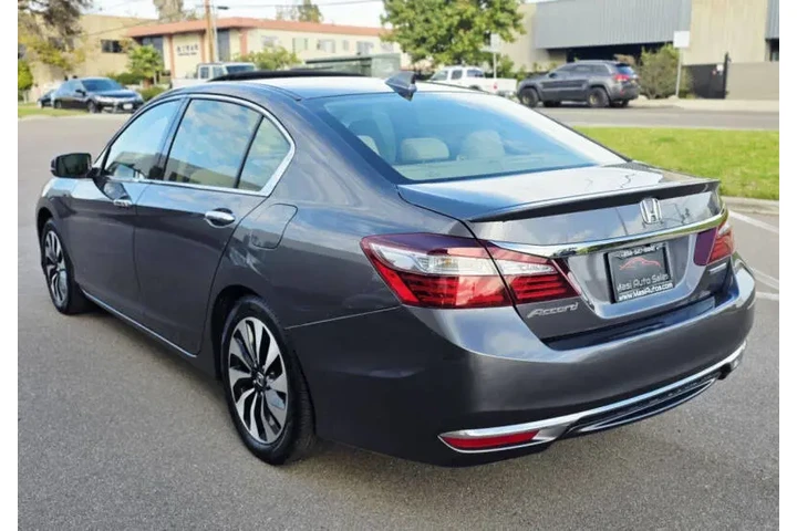 $15950 : 2017 Accord Hybrid EX-L image 4