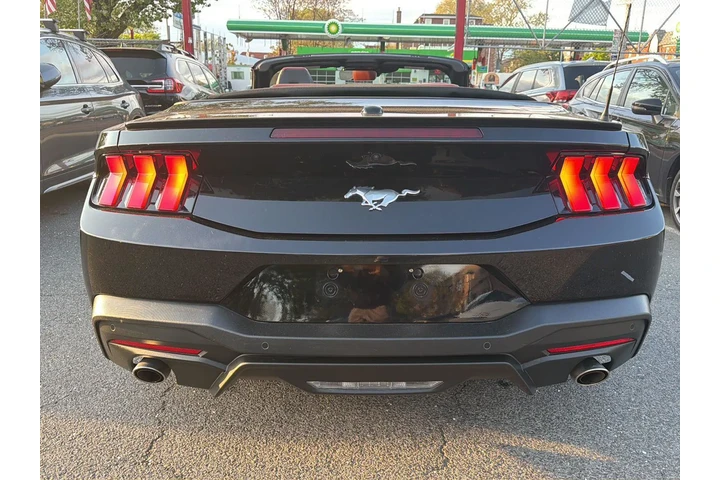 $30490 : Ford Mustang 2024 EcoBoost P image 5