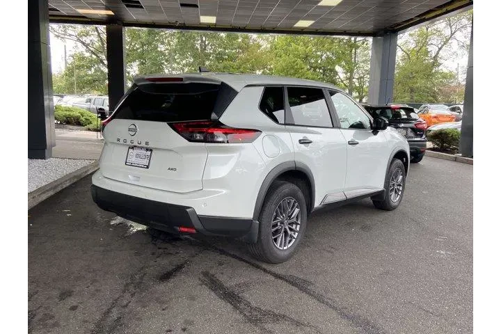 Nissan Rogue 2024 AWD S 4dr image 5