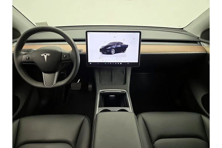 $37998 : Tesla Model Y 2023 AWD Long image 9