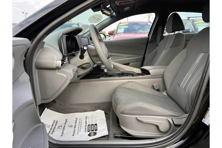$20977 : Hyundai ELANTRA 2023 SEL 4dr image 9